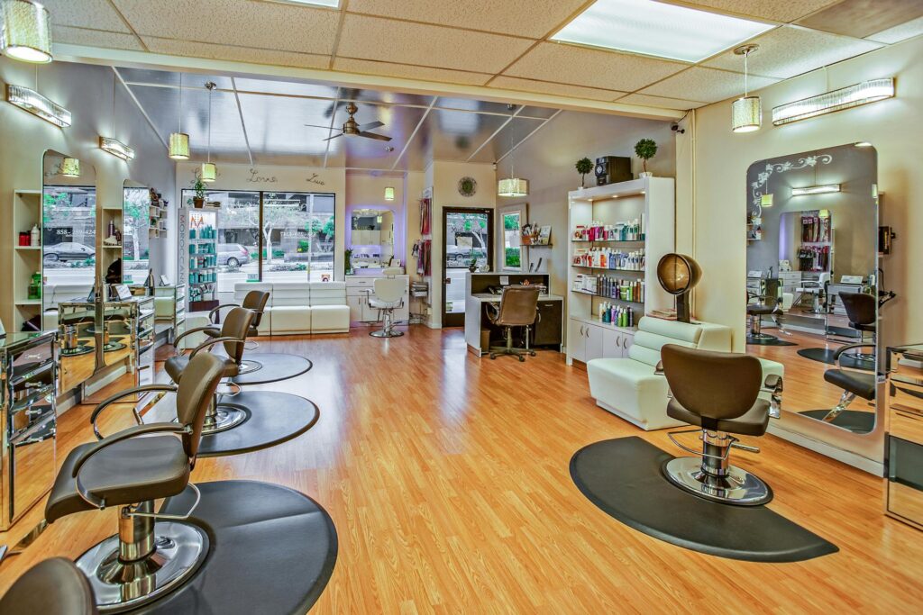 salon franchise in delhi