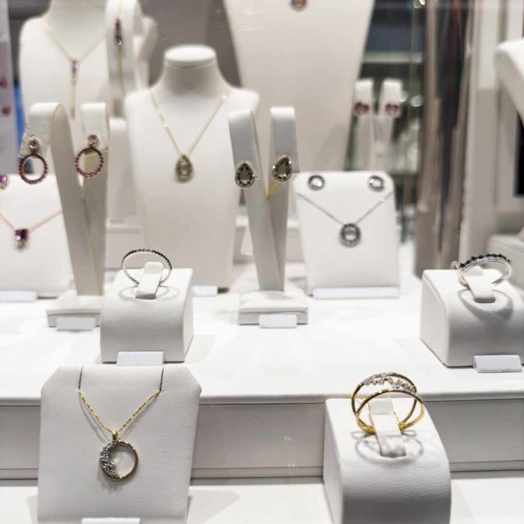 best-platinum-jewellery-suppliers