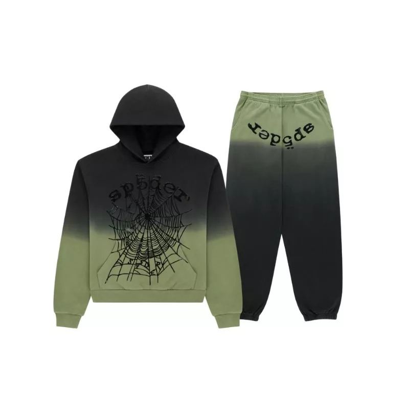 Sp5der Tracksuit – Elevating UK Streetwear with Authentic Style