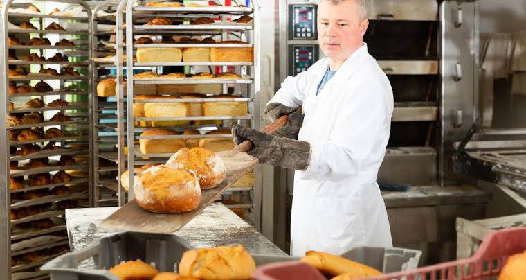 How to start a bakery business in Dubai