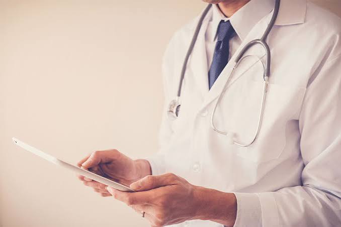 how to become doctor